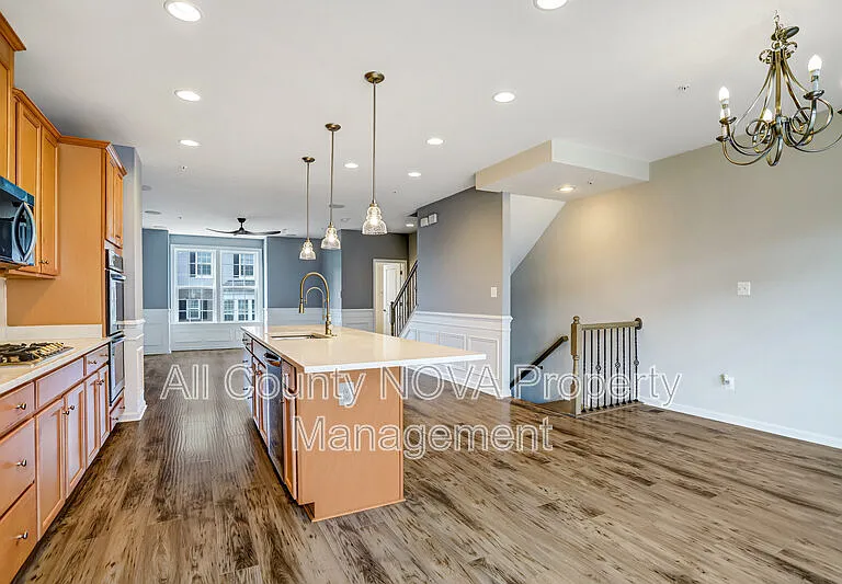 2908 Pinebrook Rd — Photo 13
