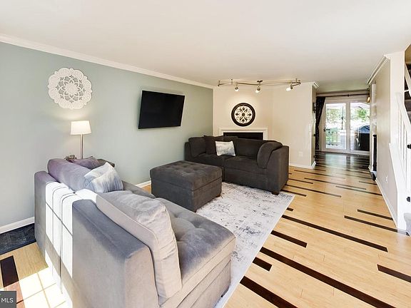 5th image of 9507 Dunbrook Ct