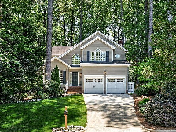 2nd image of 111 Parkcrest Dr
