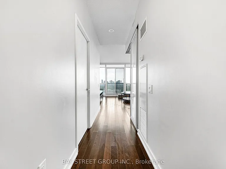 121 McMahon Dr #2708 — Photo 32