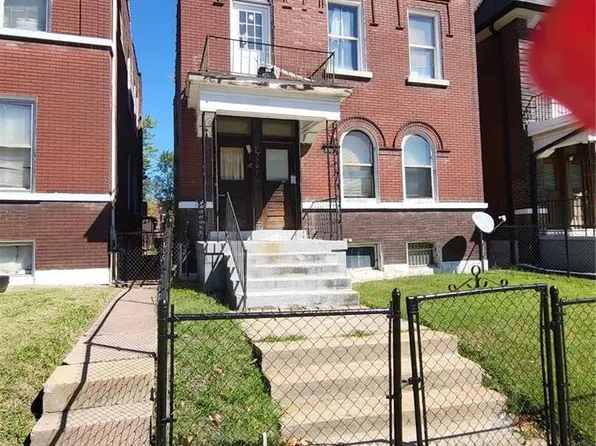 3707 Palm St, Saint Louis, MO 63107