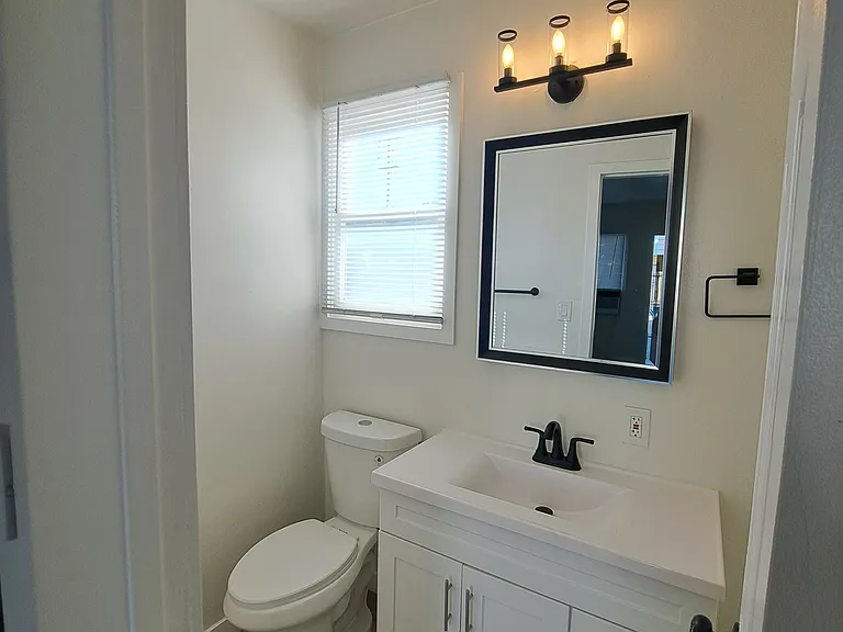 301 N Hollywood Way #A — Photo 4
