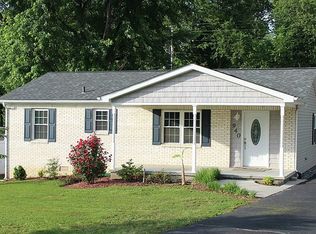 940 E 7th Ave, Calvert City, KY 42029