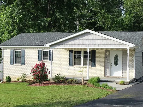 940 E 7th Ave, Calvert City, KY 42029