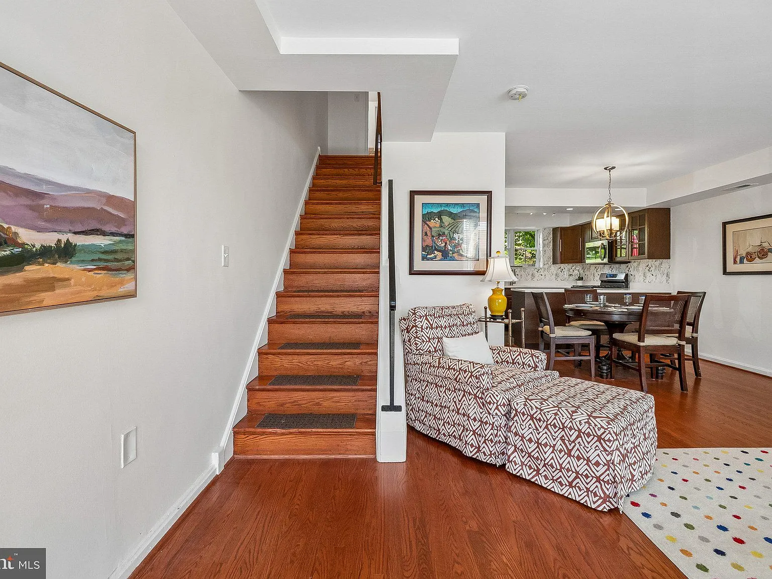 2 bed, 1.5 bath, 835 sqft, $2,800 — Photo 2