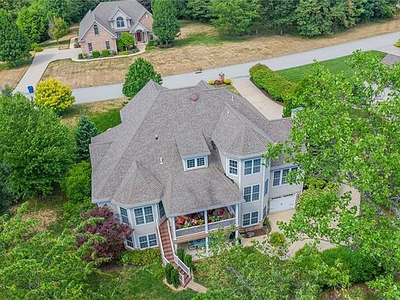 2nd image of 1216 Hemingway Dr