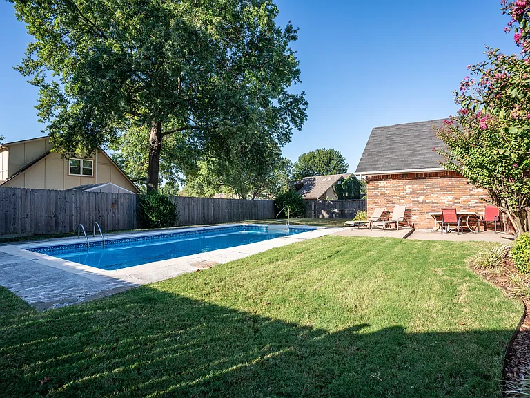 2221 W Memphis Pl — Photo 16