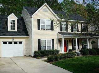 321 Arbor Crest Rd, Holly Springs, NC 27540