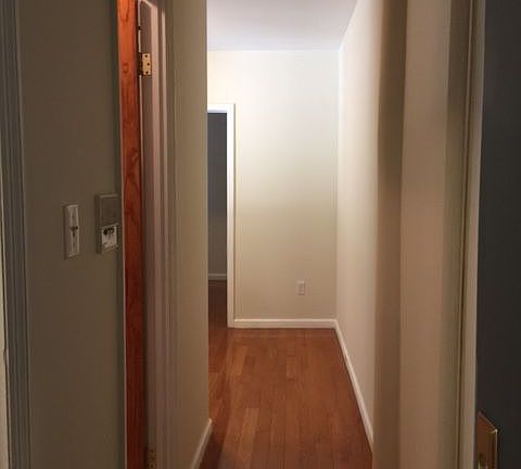 5th image of 210 Thompson St APT 4ES