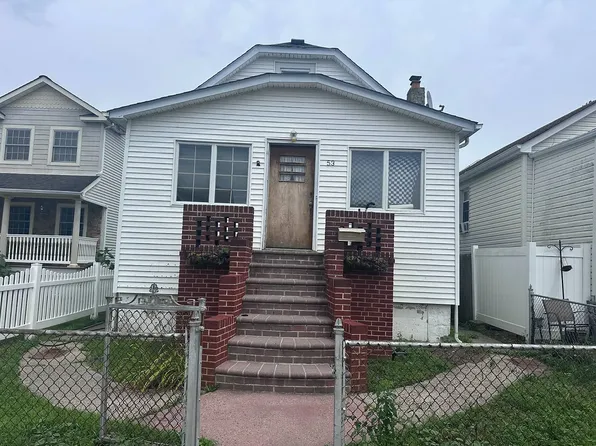 53 Ostend Rd, Island Park, NY 11558