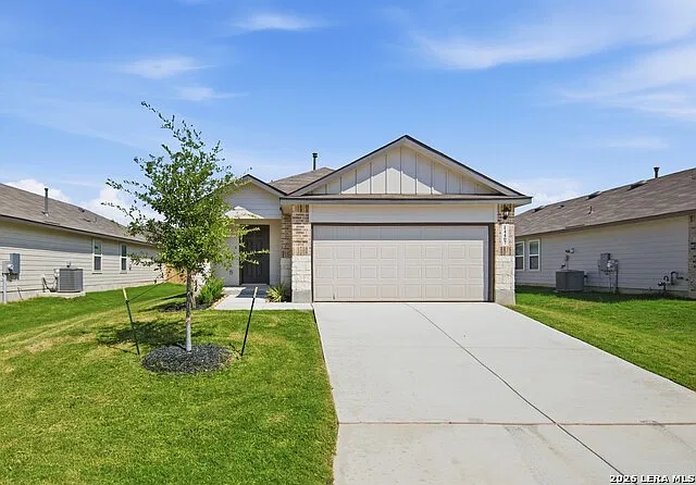 4 bed, 2.0 bath, 1544 sqft, $2,150 — Photo 1