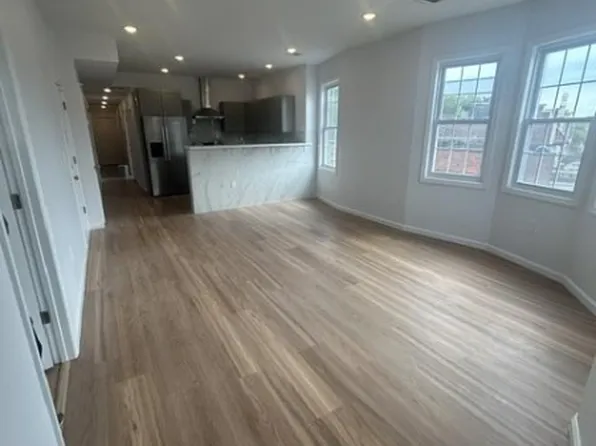995 S Orange Ave, Newark, NJ