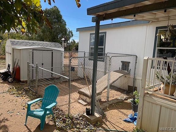 3rd image of 3274 E Hearne Avenue