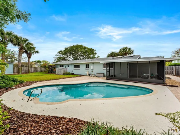 225 Pineapple St, Satellite Beach, FL 32937