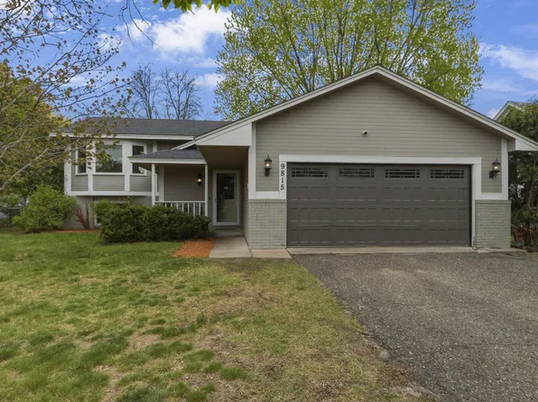 9815 Larch St NW, Coon Rapids, MN 55433