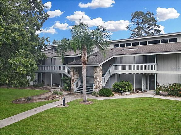 2nd image of 3566 CAMELOT DRIVE #6