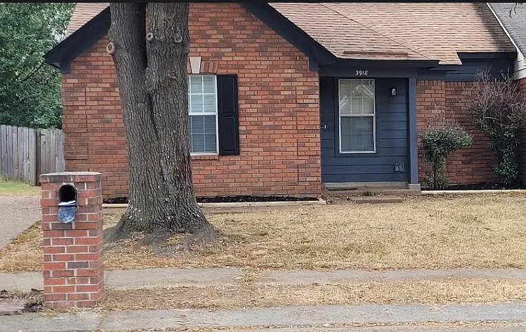 3918 Oak Branch Cir W — Photo 2