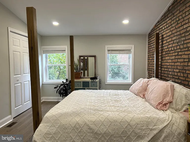 2220 Fleet St — Photo 8