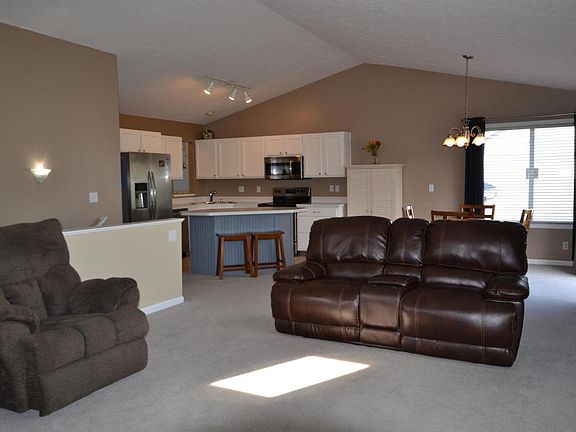 3rd image of 10257 Summerwood Dr