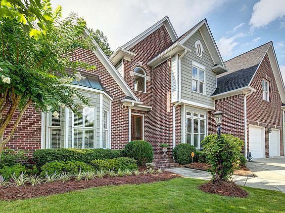 2nd image of 592 Bristol Ln