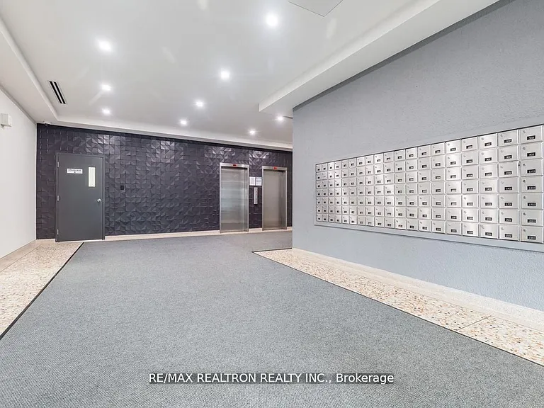 21 Vaughan Rd #401 — Photo 2