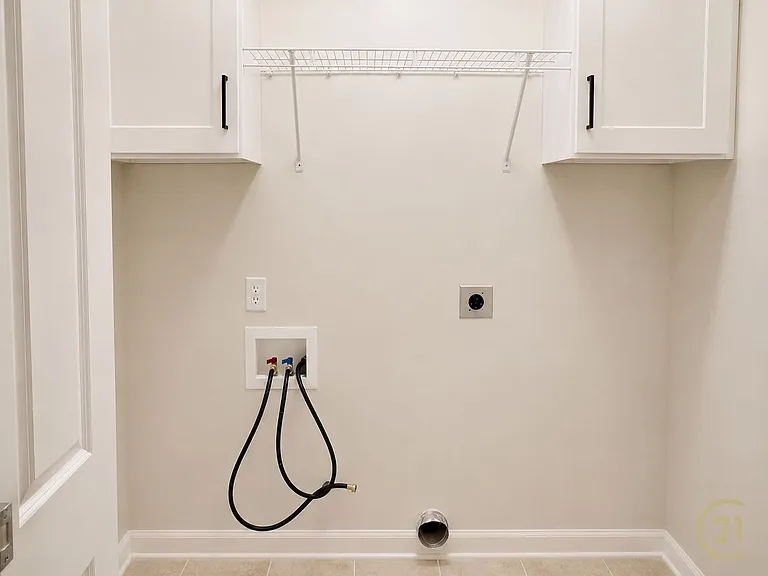 3401 Derby Dr — Photo 8
