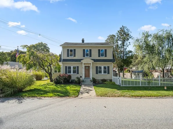 26 Browne Rd, Shrewsbury, MA 01545