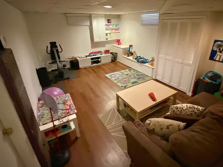 212 Delmar Ave — Photo 3