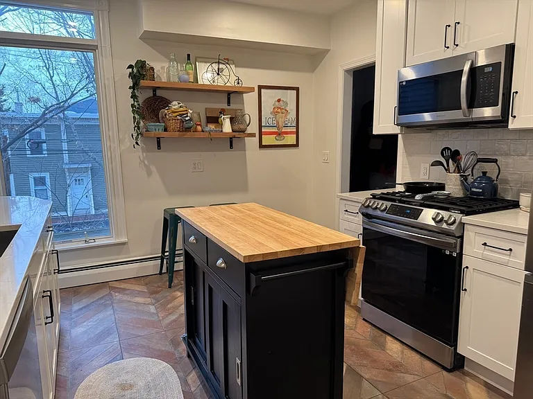 104 Pleasant St #2 — Photo 6