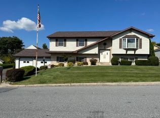 107 3rd Ave, Walnutport, PA 18088