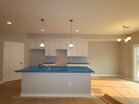 3rd image of 5680 Dutch Ln