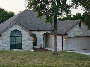11 Springwood Cir, Wimberley, TX 78676
