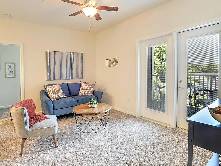 10 Newbridge Apartments — Photo 4