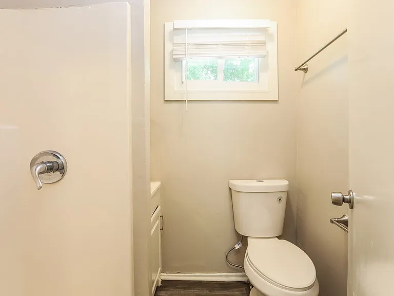 842 Bonneville Ter NW — Photo 14
