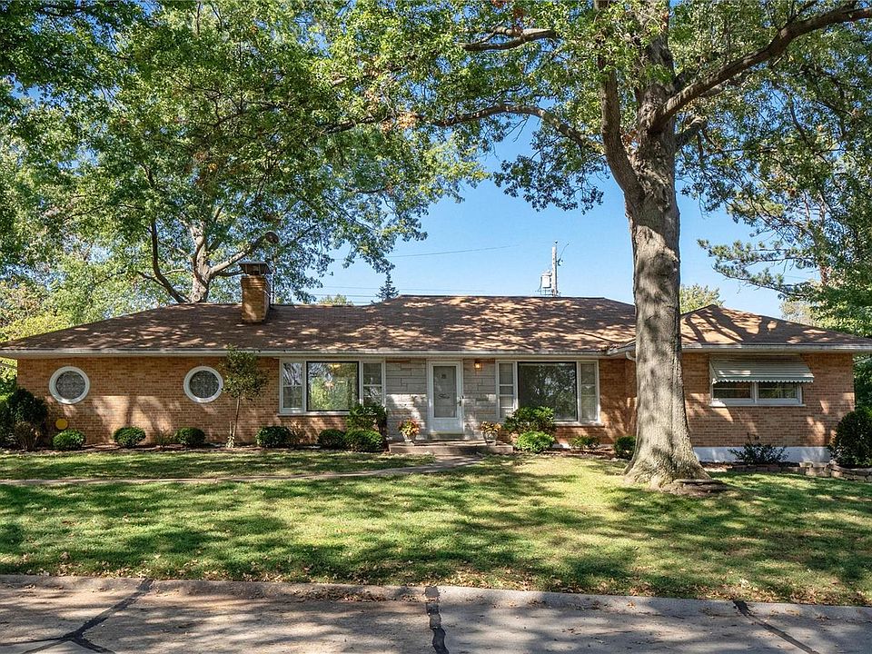 1st image of 5 Lone Elm Cir