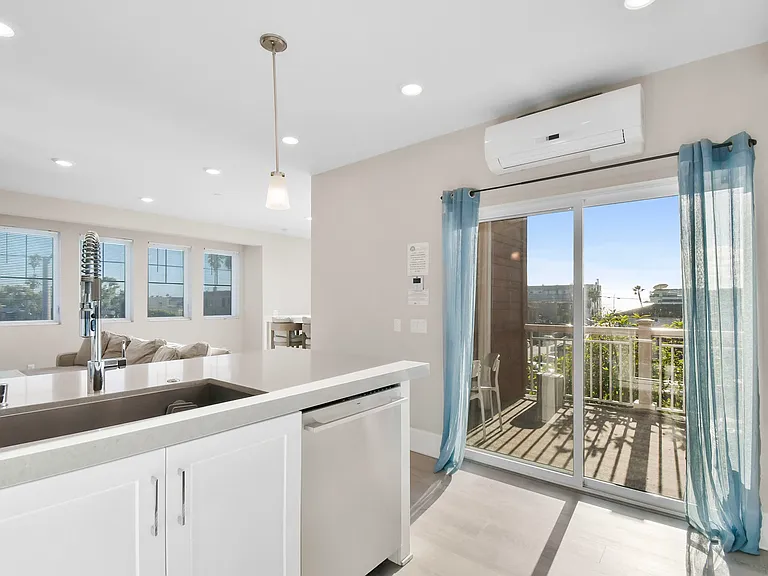 802 Santa Barbara Pl — Photo 18