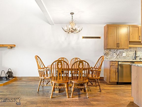 3rd image of 1601 W Olive St APT 8