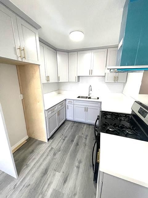 1st image of 1853 Harbor Ave #7