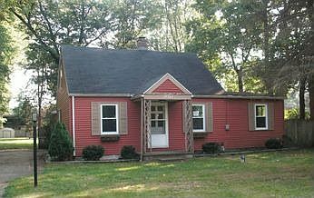 1st image of 19364 Palisades Ave