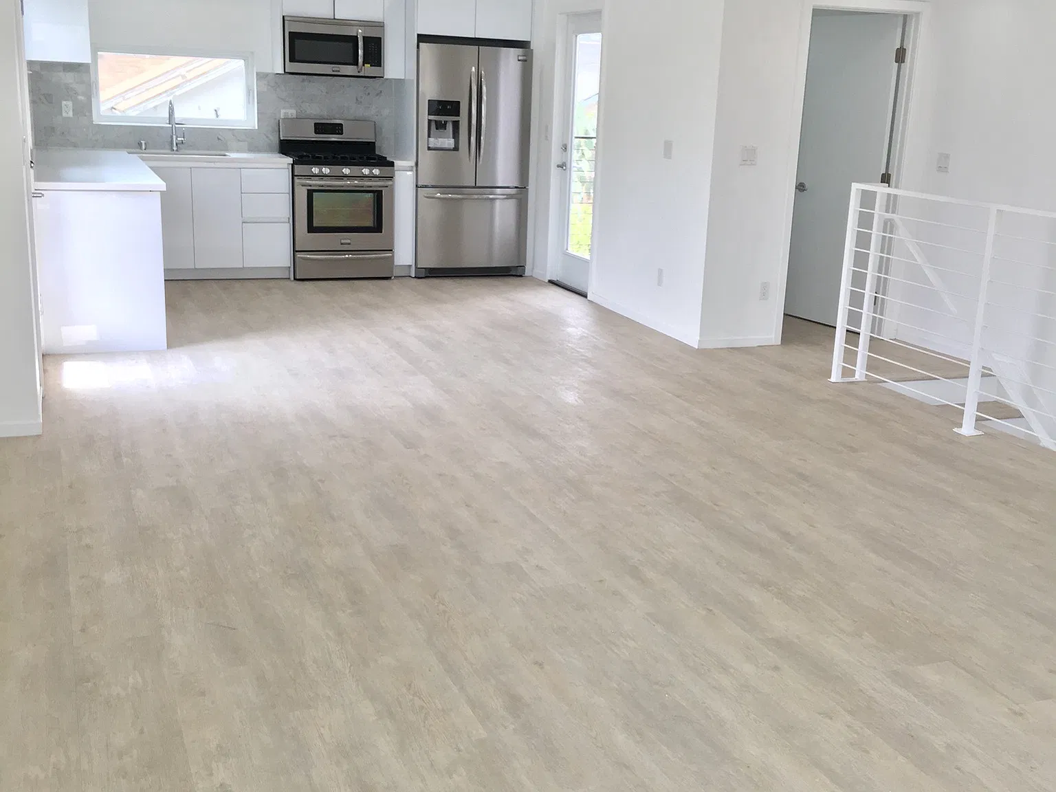 3 bed, 2.5 bath, 1518 sqft, $4,400 — Photo 1