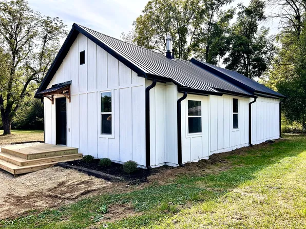 4938 2nd St, Nashville, IN 47448