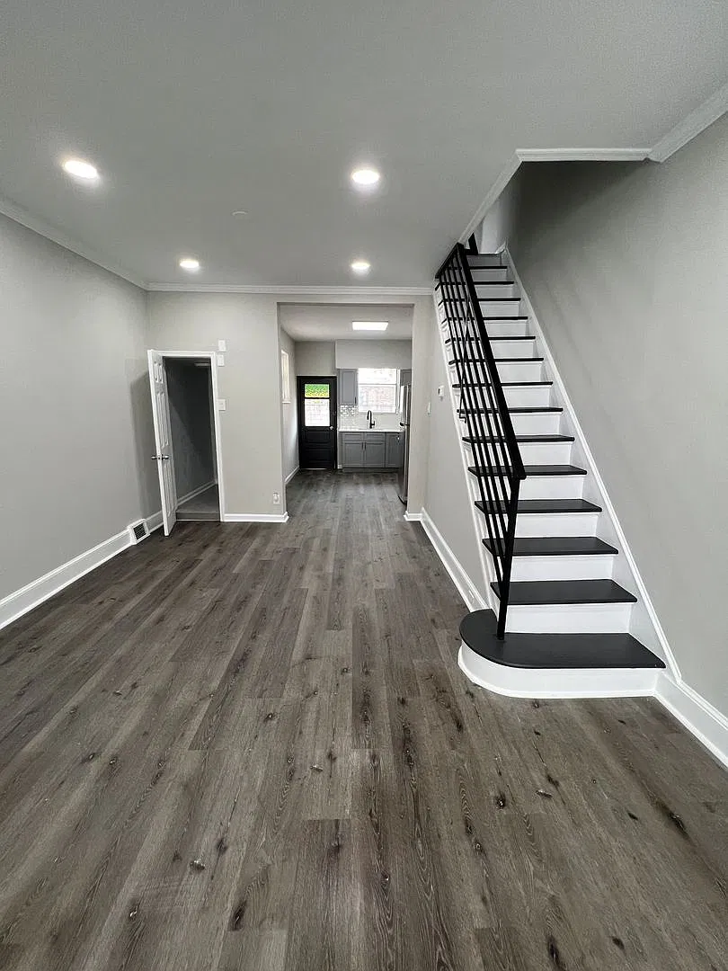 Stunning 3-Bedroom Townhome in South Philadelphia! Available Early November! — Photo 4