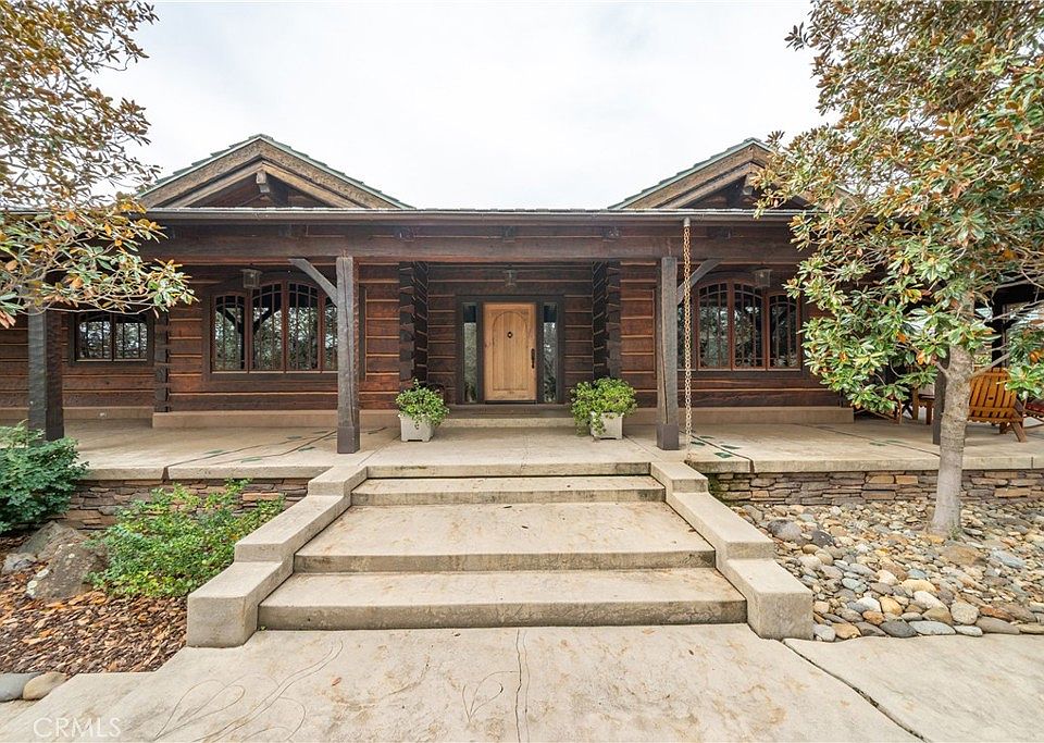 1st image of 15900 El Camino Robles Rd