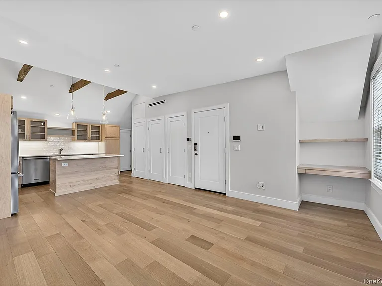 108 South St #E — Photo 4