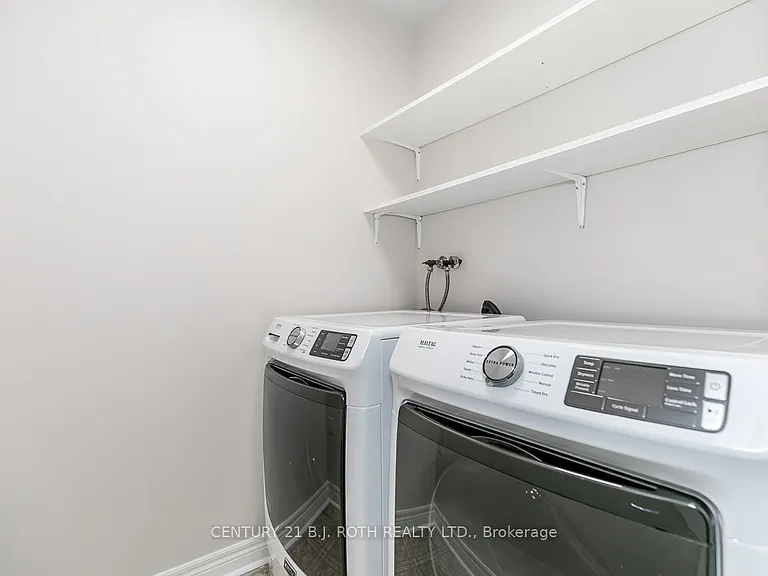 430 Mapleview Dr E #18 — Photo 32