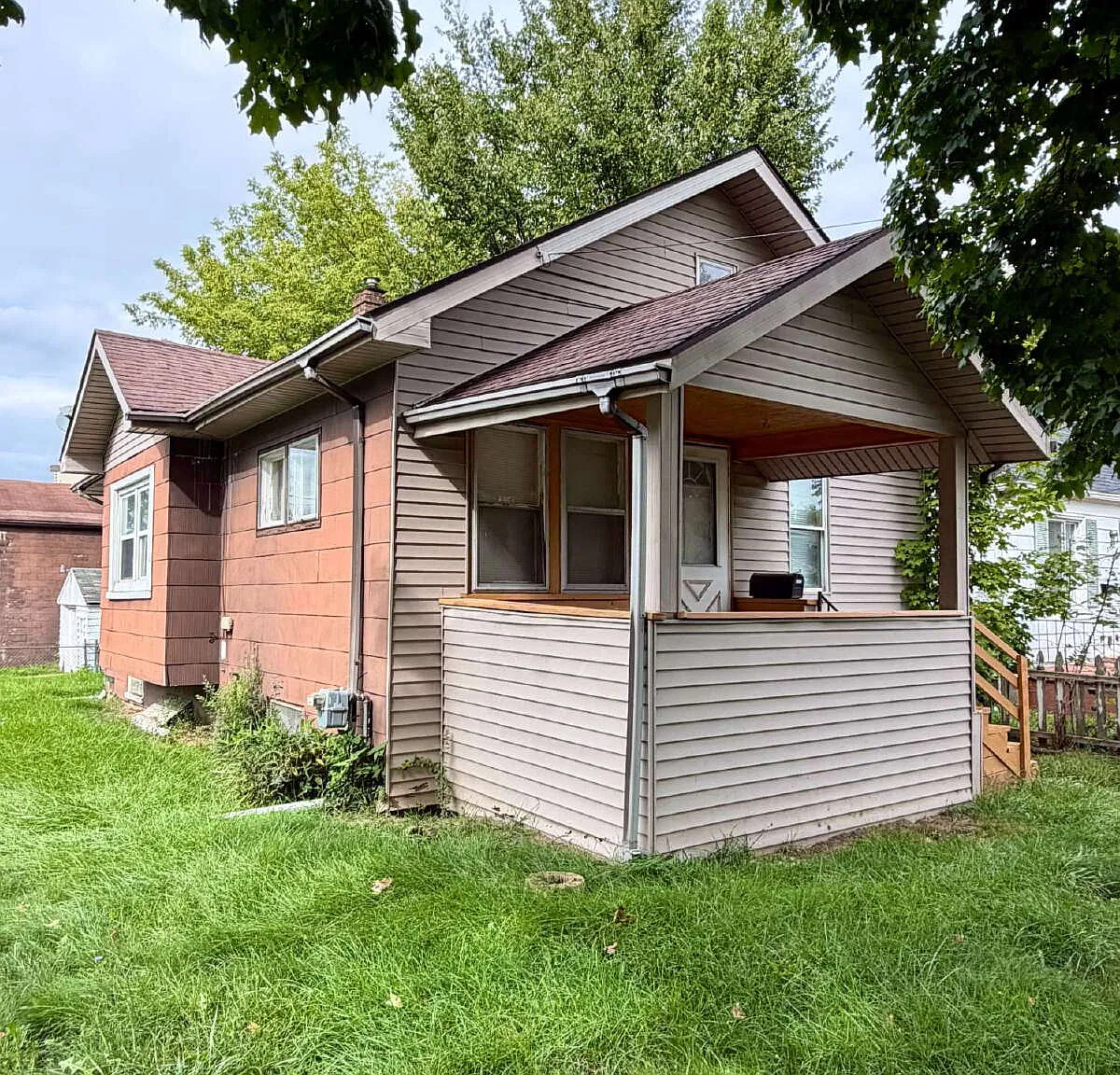 2 bed, 1.0 bath, 772 sqft, $1,100 — Photo 2