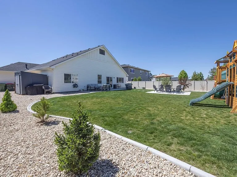 5962 W Milano Dr — Photo 3