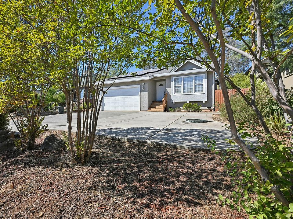 1st image of 347 Landis Cir