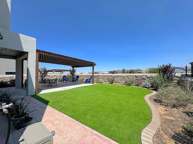 7805 Enchanted View Dr — Photo 35