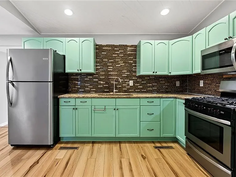 9541 Horseshoe Island Rd — Photo 2